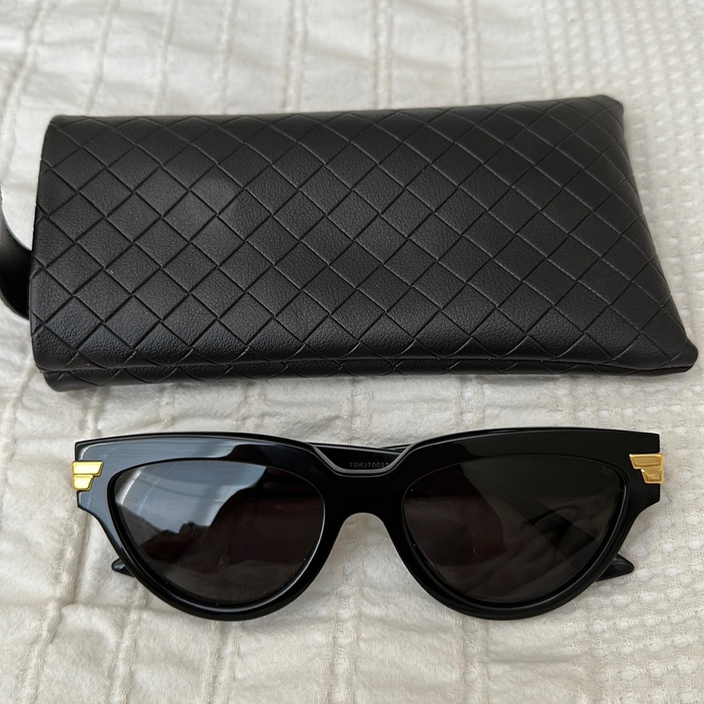Bottega Veneta Cat Eye Sunglasses